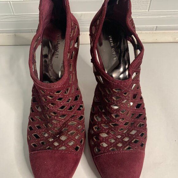 Nine West Plum Suede Heels W/Zip Closure - Picture 1 of 6